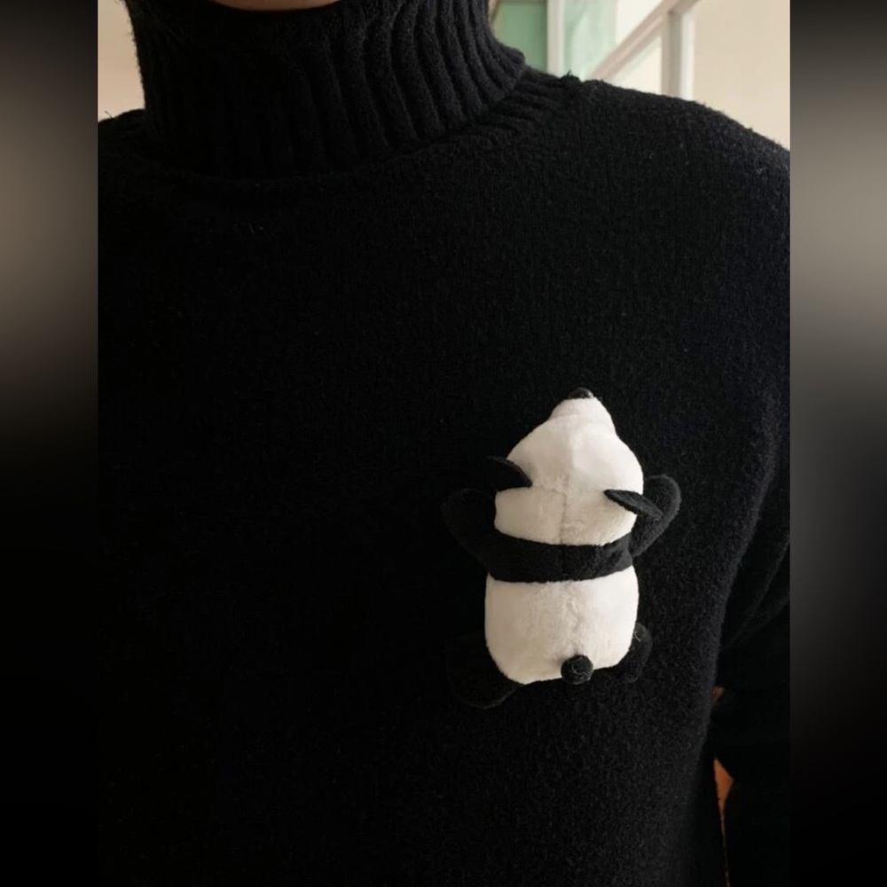 ๐ผ Awesome Oversized Panda Bear Plushy Stuffed Animal Brooch Pin ๐ผ